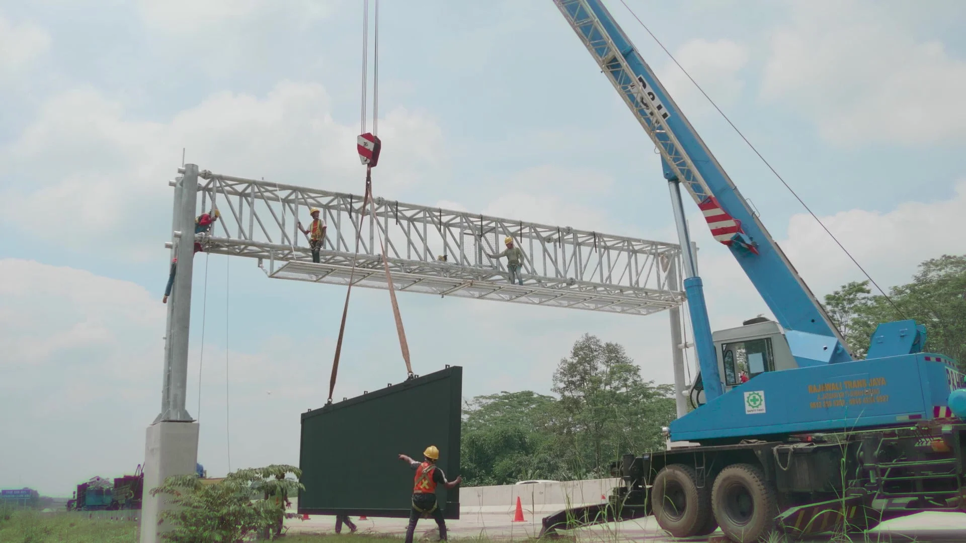 Variable Message Sign | PT DCT Total Solutions