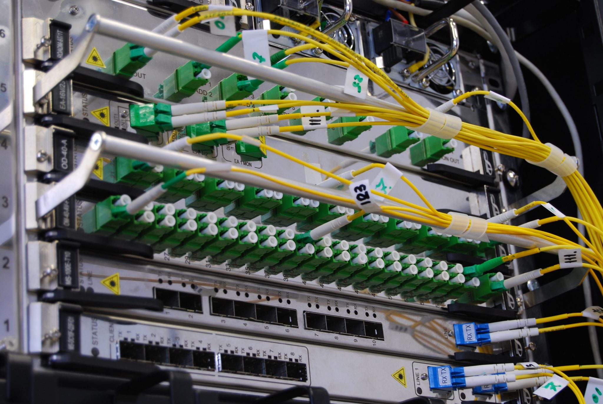 Sejarah Perkembangan Fiber Optik Indonesia