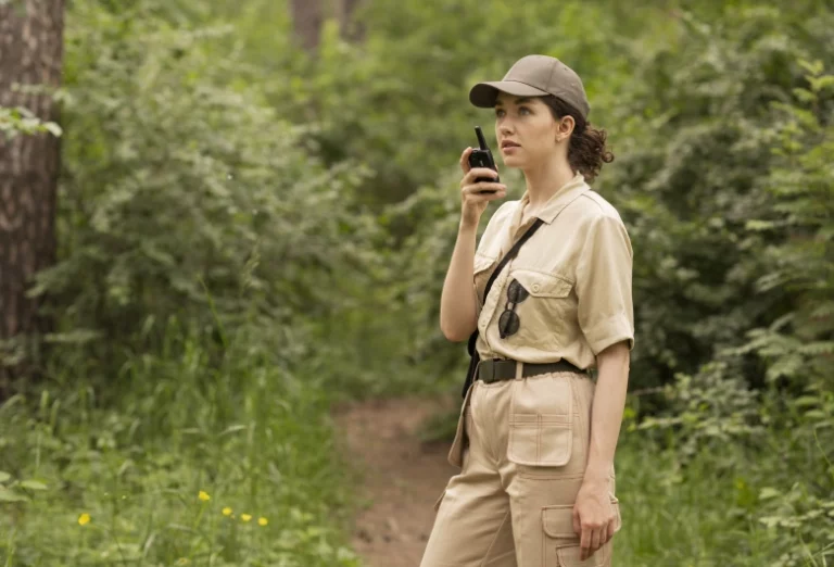 Perbedaan Push To Talk Over Cellular (PoC) dengan Walkie Talkie Konvensional