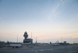 Konstruksi-Tower-Komunikasi-untuk-Pemantauan-Keselamatan-di-Area-Pertambangan-DCT