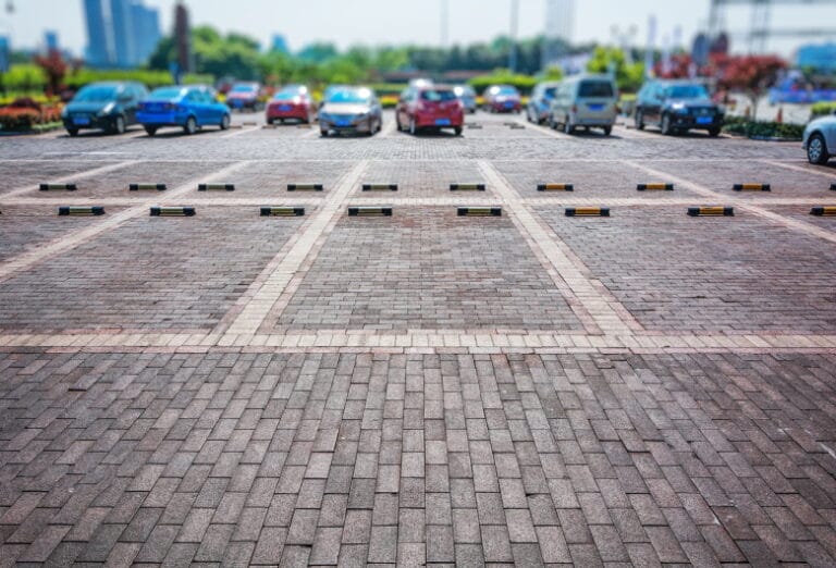 Sistem-Parkir-Pintar-untuk-Infrastruktur-Modern-Membangun-Kota-Pintar-DCT-1