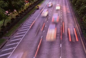 Penerapan-Variable-Speed-Limit-Sign-VSL-di-Jalan-Tol-Efisiensi-dan-Keamanan-Berkendara-DCT-1