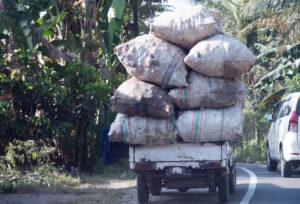 Dampak-Kendaraan-ODOL-Tidak-Hanya-Jalan-Rusak-Tapi-Juga-Unit-Angkut-DCT-1