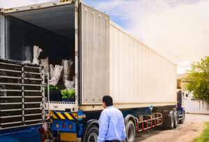 Solusi-Kendaraan-ODOL-di-Pelabuhan-Ekspor-Impor-Meningkatkan-Efisiensi-dan-Keamanan-Logistik-DCT-1.