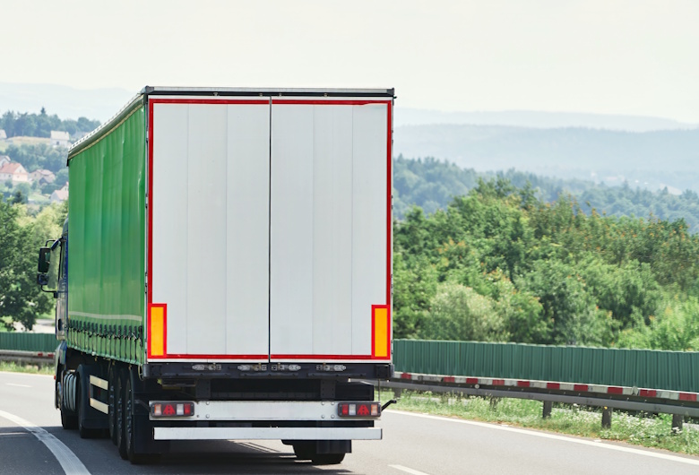 Upaya-Pemerintah-Mewujudkan-Indonesia-Bebas-ODOL-pada-Tahun-2026-DCT-1