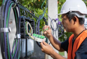 Solusi-Instalasi-Fiber-Optik-Tambang-yang-Aman-Tahan-Lama-dan-Efisien-DCT-1.