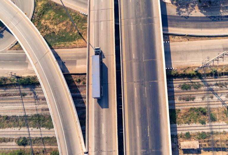 Rusaknya-Jalan-Tol-karena-ODOL-Ini-Langkah-Pemeliharaan-yang-Dilakukan-DCT-1.