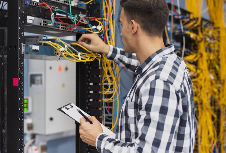 Solusi-Koneksi-Stabil-untuk-Operasional-Industri-dengan-Instalasi-Fiber-Optik-DCT-1.