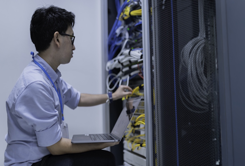 Panduan Memilih Layanan Instalasi FO (Fiber Optik) Telekomunikasi yang Tepat