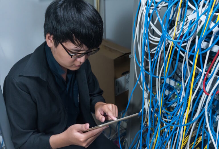 Jaringan-Fiber-Optik-Jadi-Solusi-Internet-Cepat-dan-Stabil-untuk-Semua-Kebutuhan-DCT