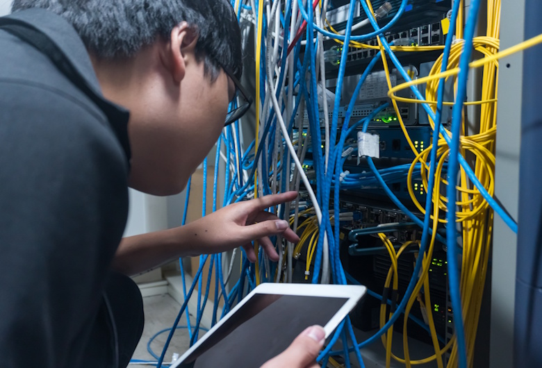 Jaringan Fiber Optik Jadi Solusi Internet Cepat dan Stabil untuk Semua Kebutuhan