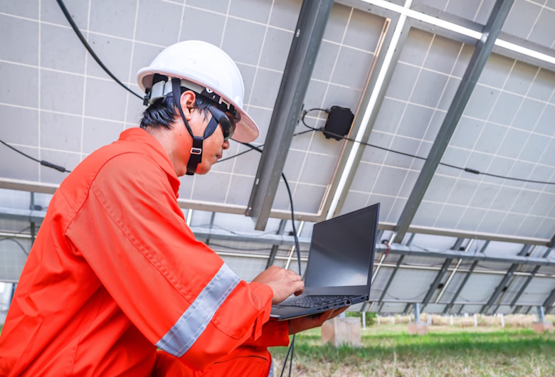 Jasa Pasang PLTS Off-Grid Terpercaya untuk Wilayah Terpencil