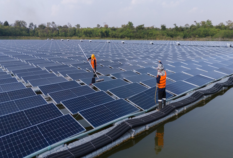 Apa Itu PLTS Terapung? Fungsi dan Cara Memilihnya