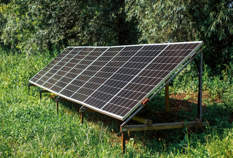 Memahami Cara Kerja Panel Surya dalam Menghasilkan Listrik