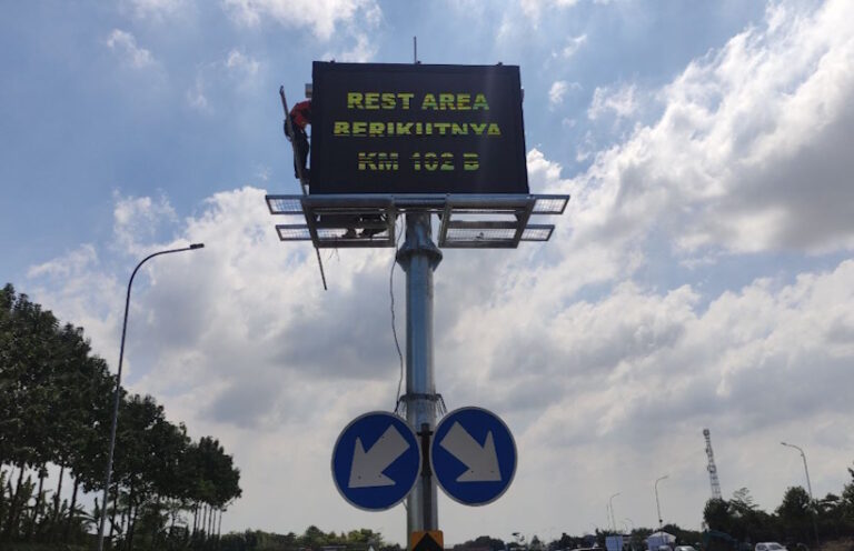 Fungsi-Strategis-Videotron-Jalan-Tol-dalam-Memberikan-Informasi-Real-Time-DCT