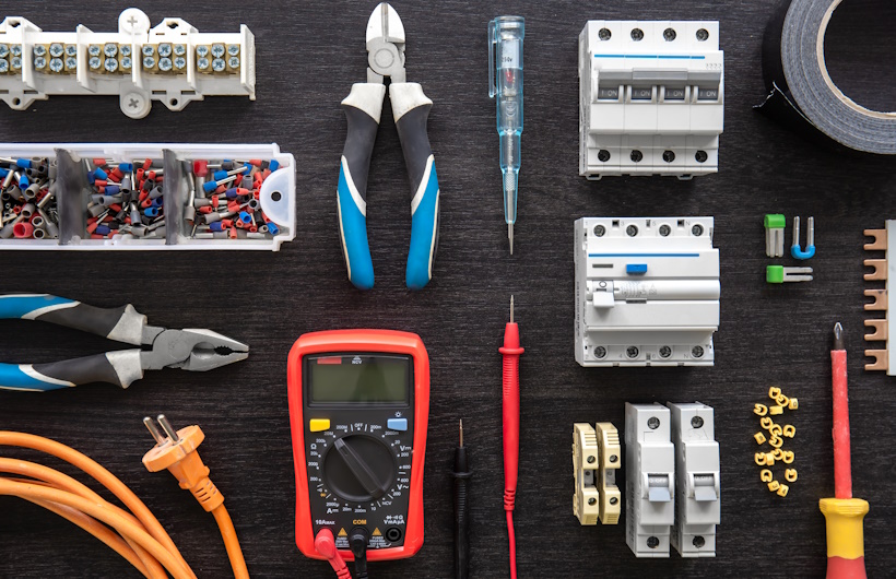 Alat Wajib untuk Teknisi Fiber Optik: Dari Fusion Splicer hingga OTDR