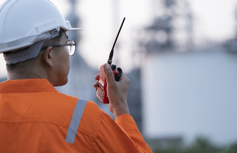 Gangguan-Komunikasi-Proyek-Besar-Ini-Solusi-Sistem-Komunikasi-PTTPush-to-Talk-Berbasis-Seluler-DCT