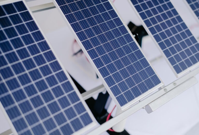 Umur-Solar-Panel-Berapa-Lama-DCT